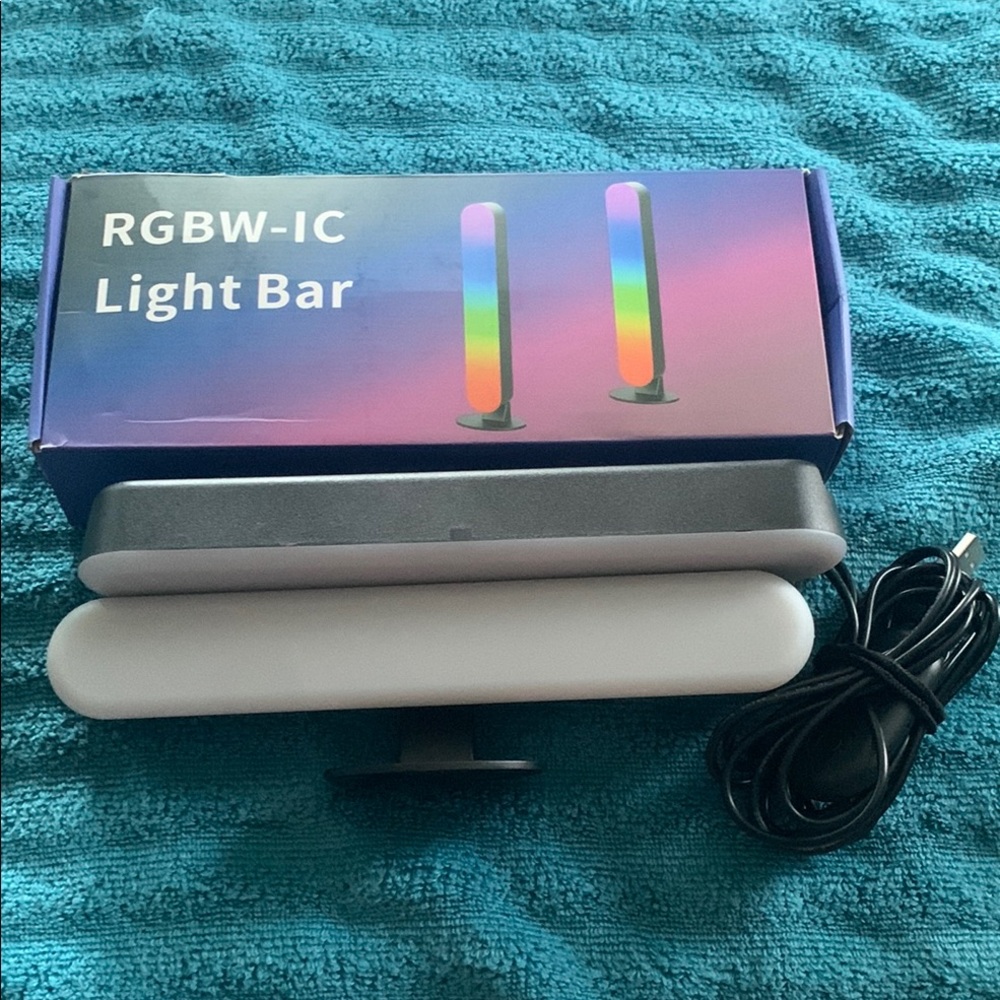 RGBW-IC Light Bar - Black and White